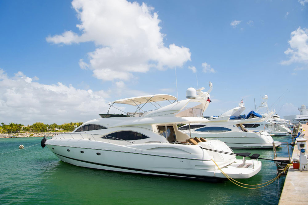 Read more about the article Should You Buy A New Or Used Boat?