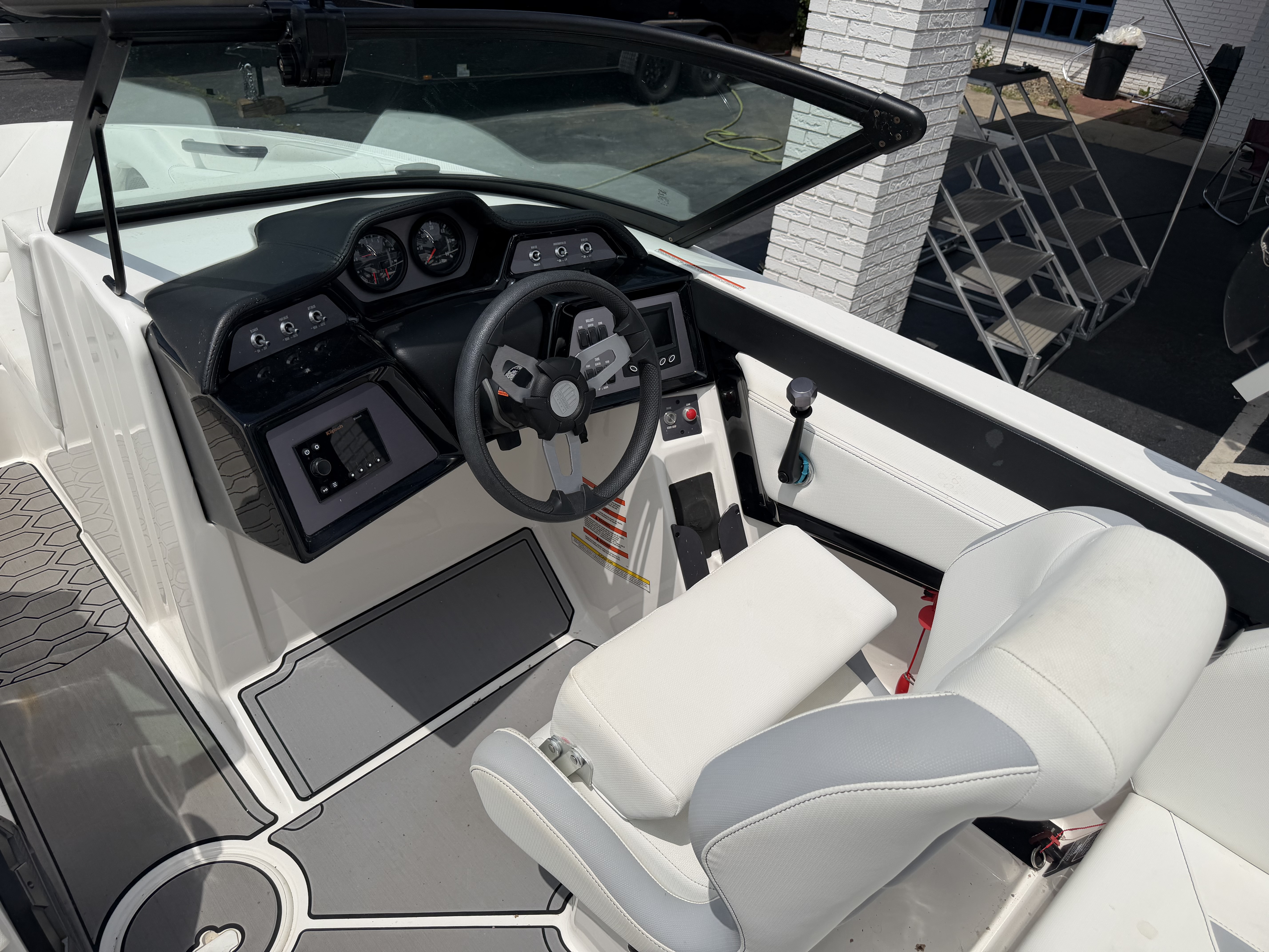 2022 MasterCraft NXT20 Sport Boat