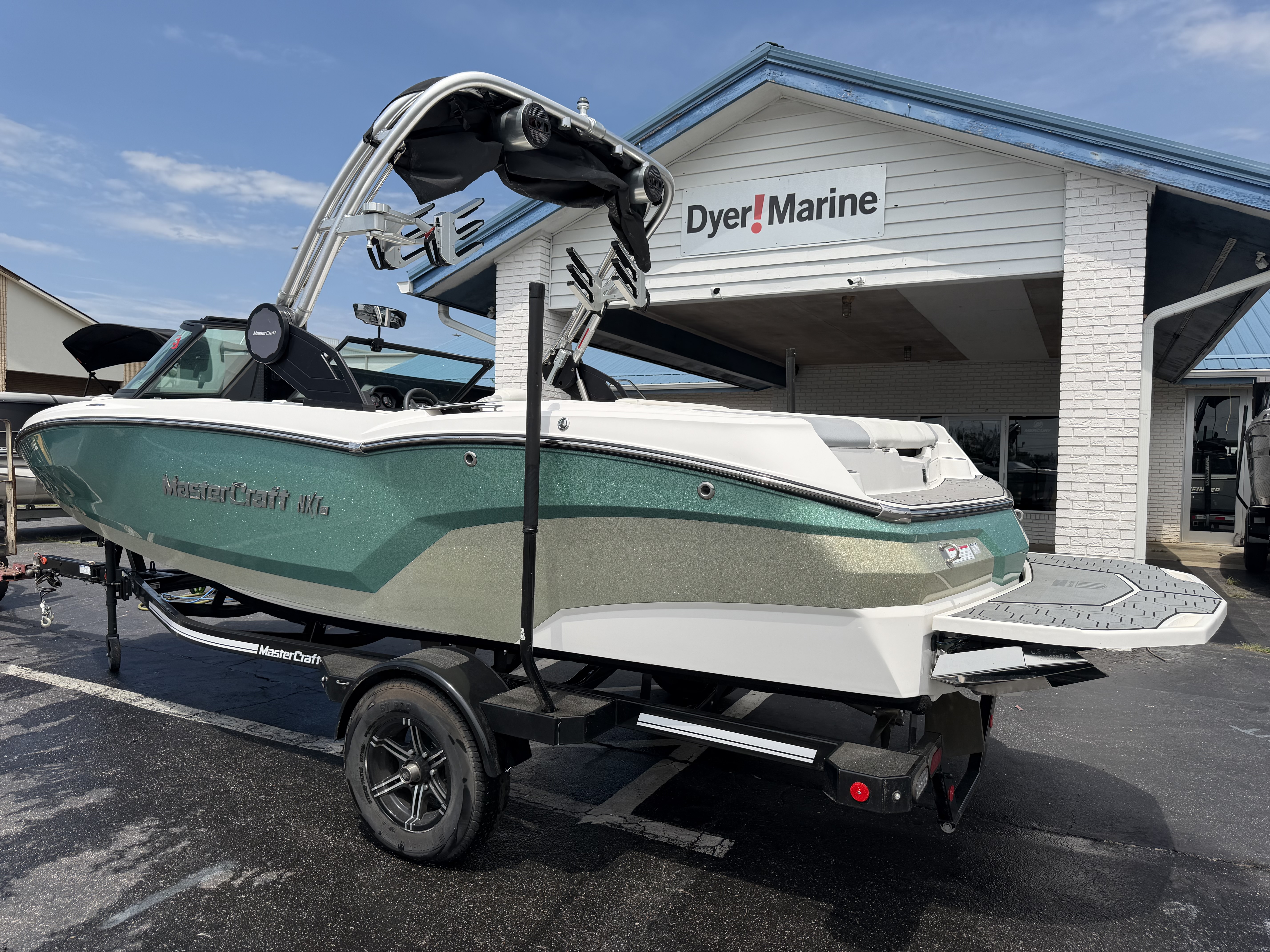 2022 MasterCraft NXT20 Sport Boat