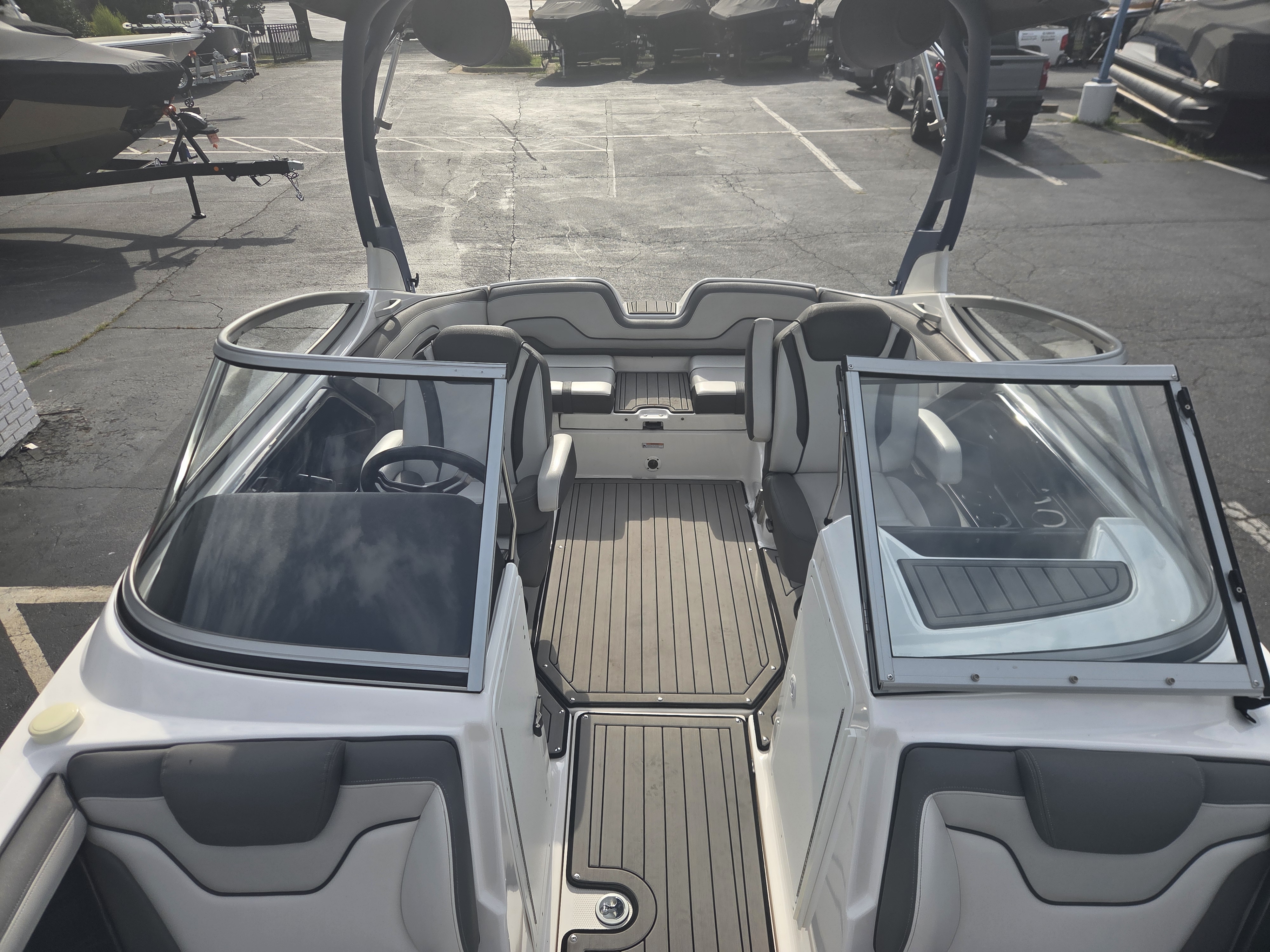2018 Yamaha 212 Limited S Sport Boat