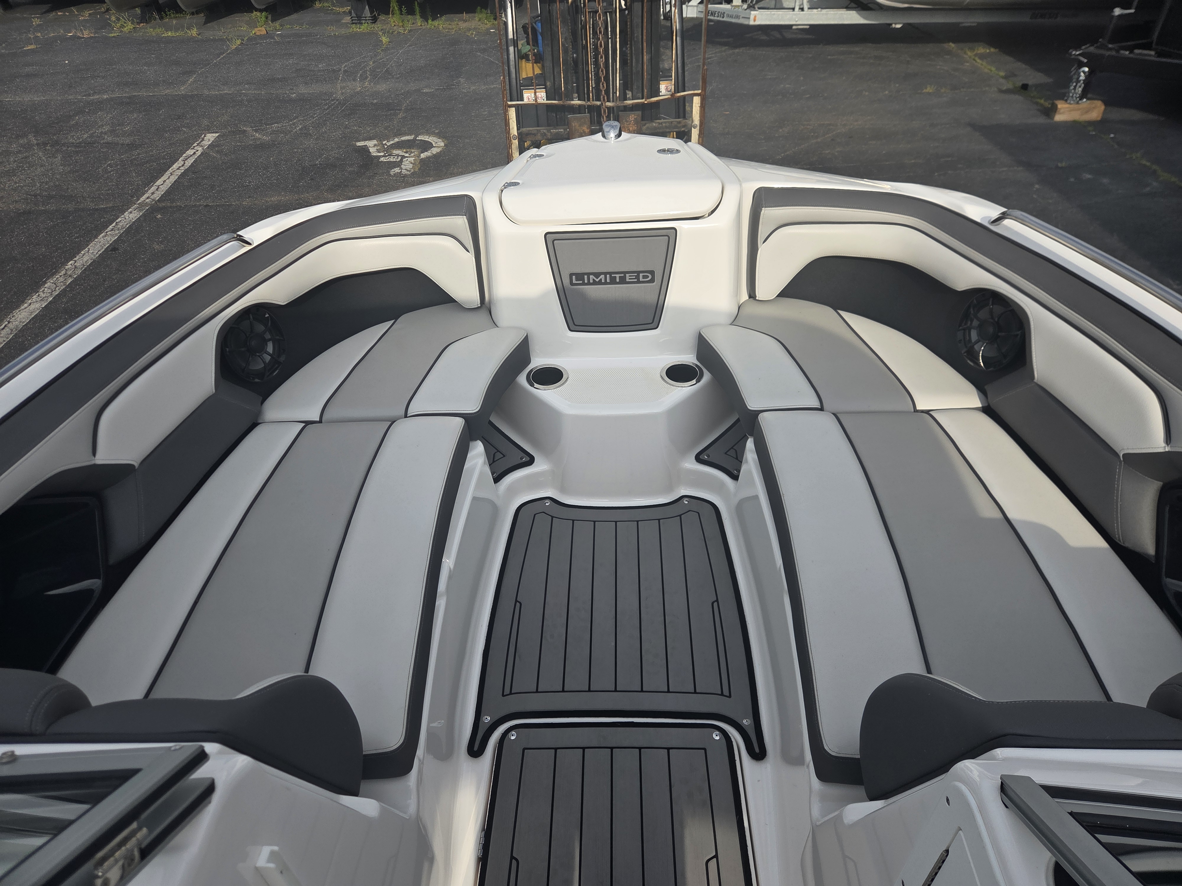 2018 Yamaha 212 Limited S Sport Boat