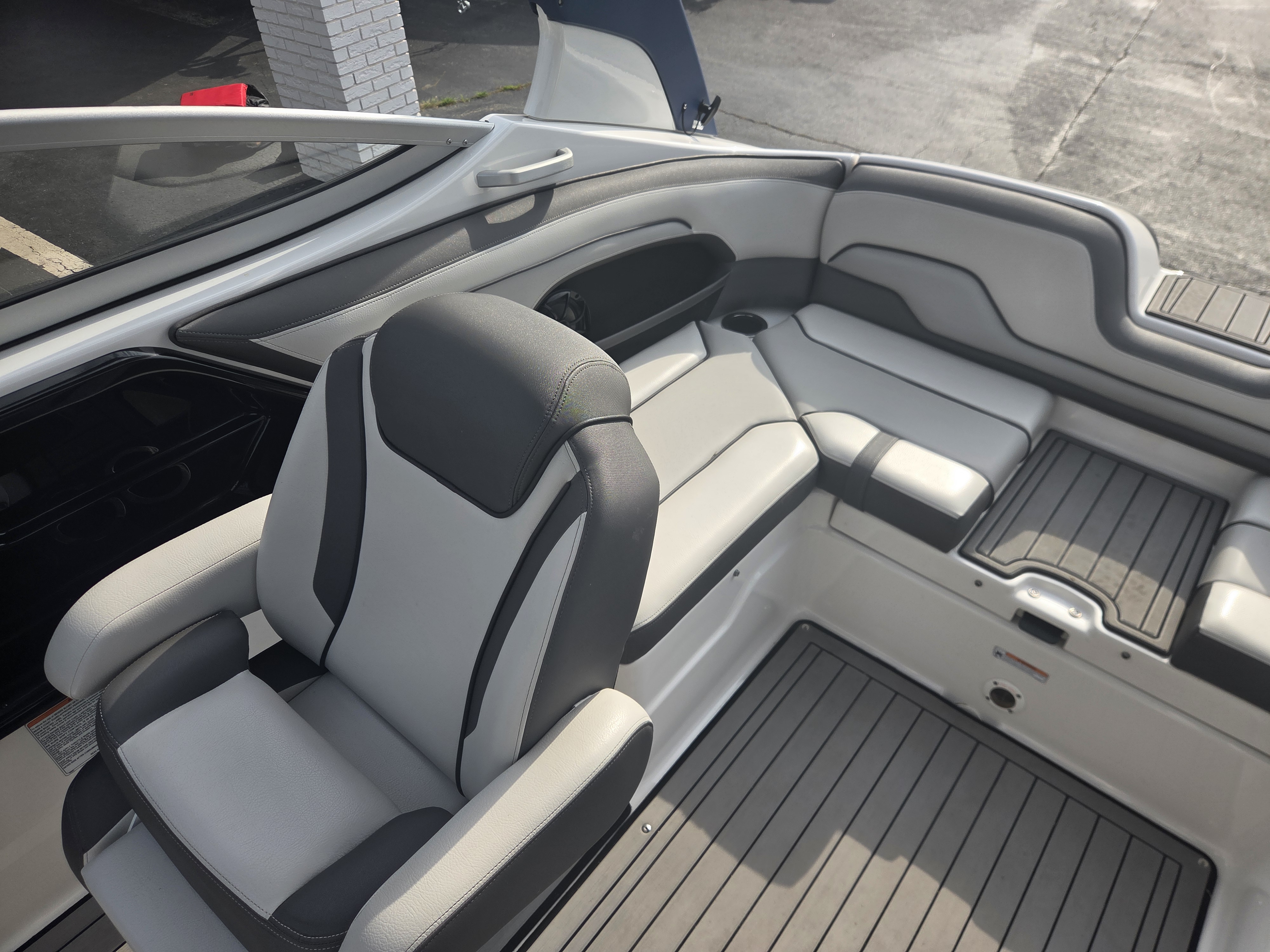 2018 Yamaha 212 Limited S Sport Boat