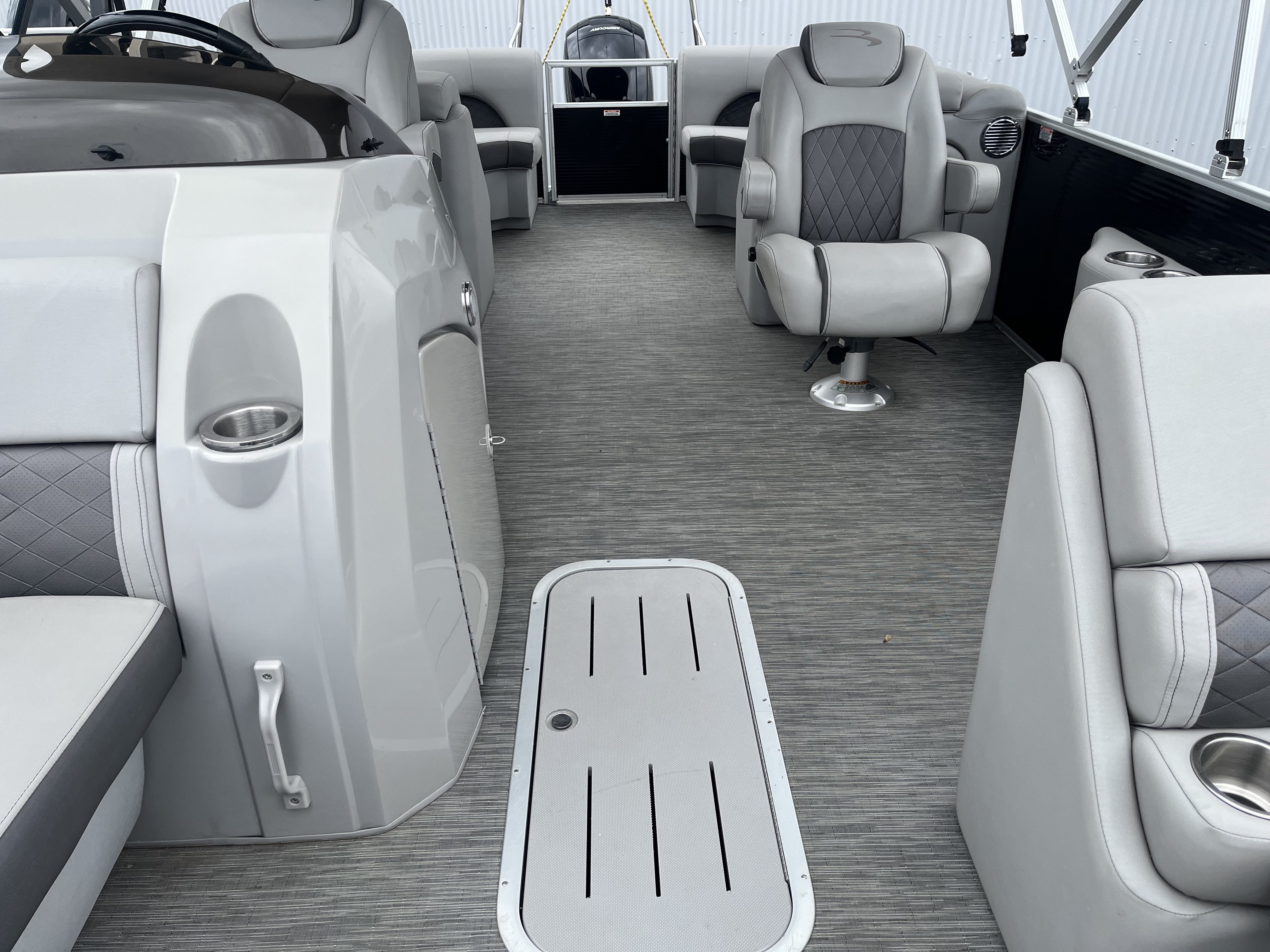 2022 Bennington 23 lsr Pontoon