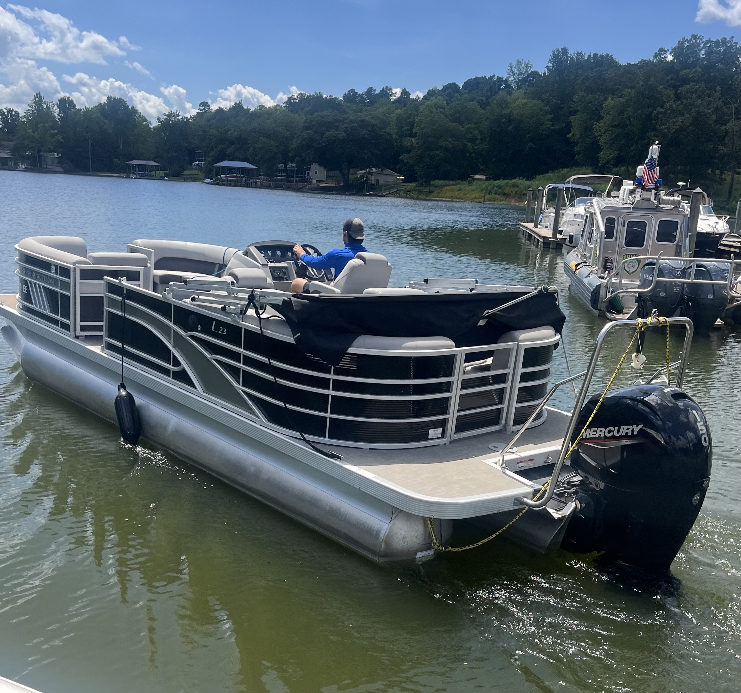 2022 Bennington 23 lsr Pontoon