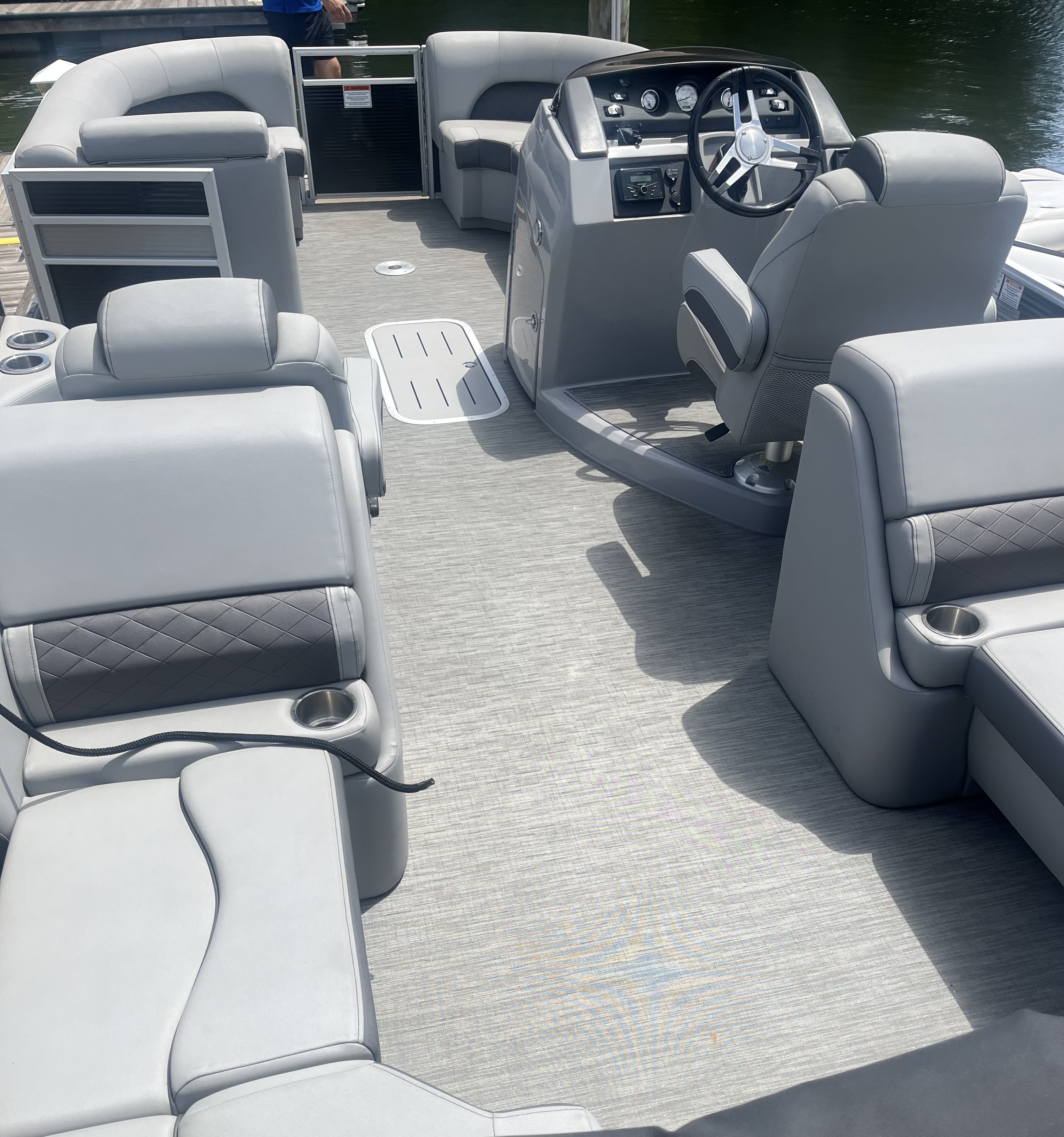 2022 Bennington 23 lsr Pontoon