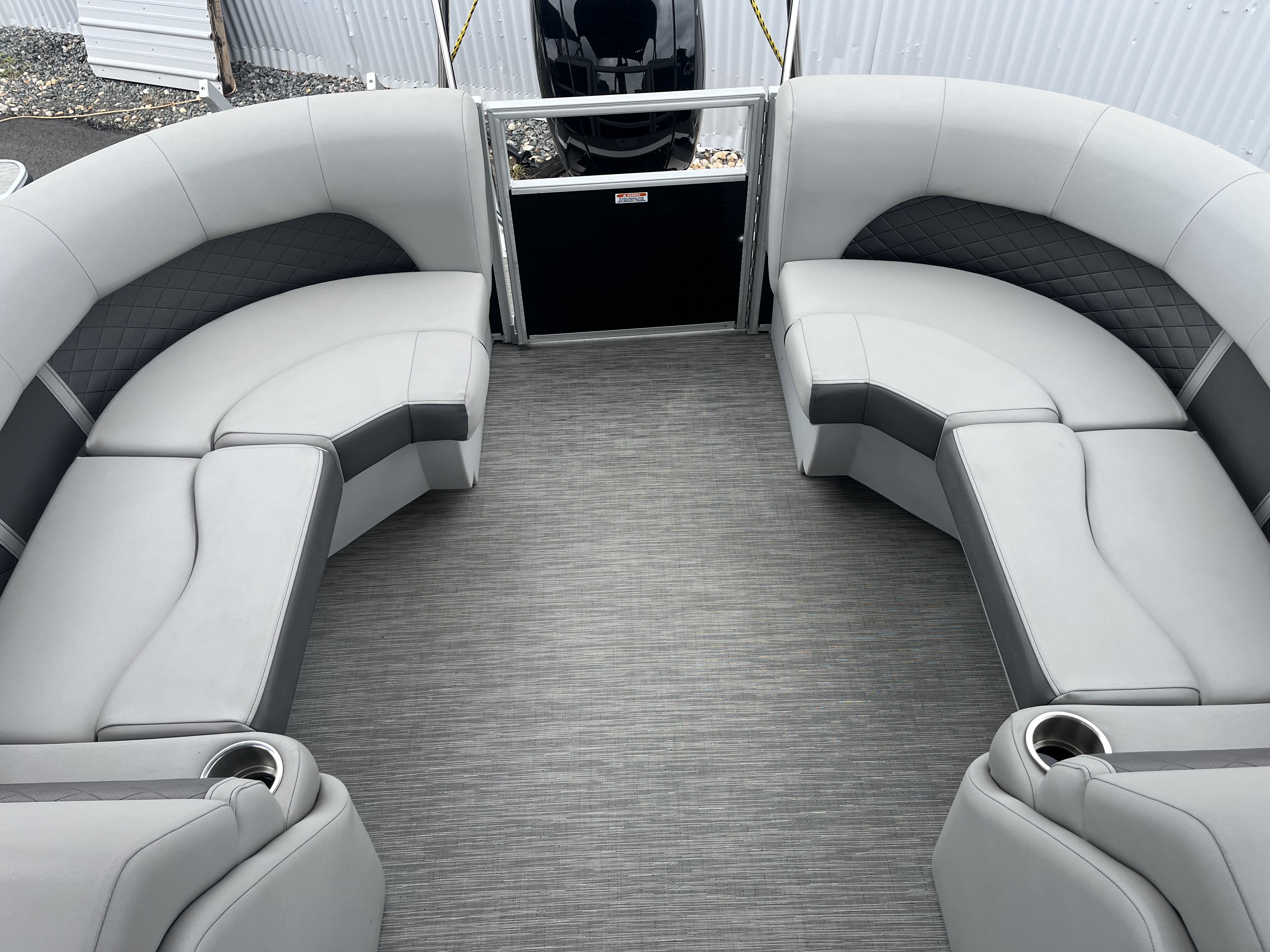 2022 Bennington 23 lsr Pontoon