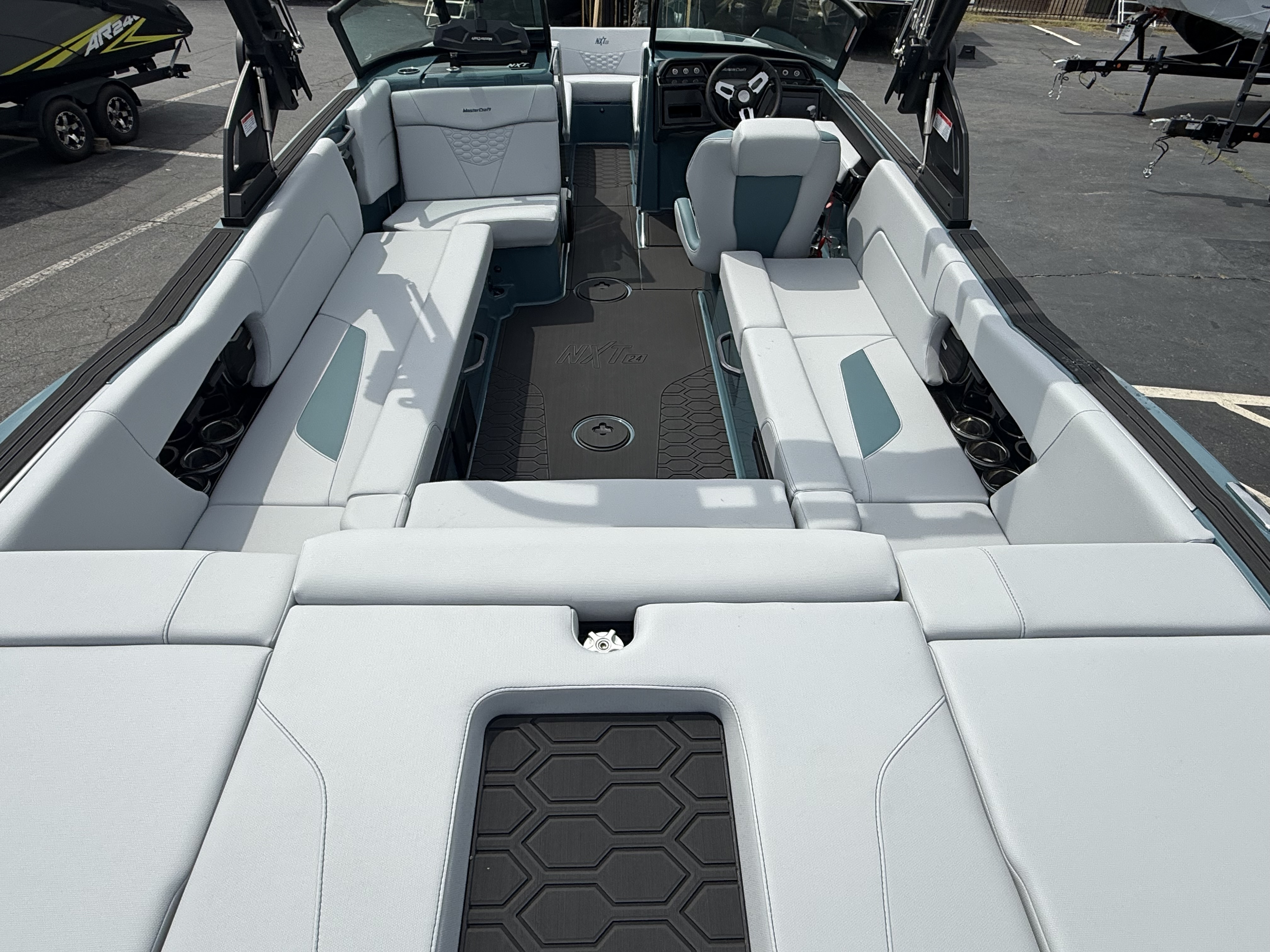 2027 MasterCraft NXT24 Sport Boat