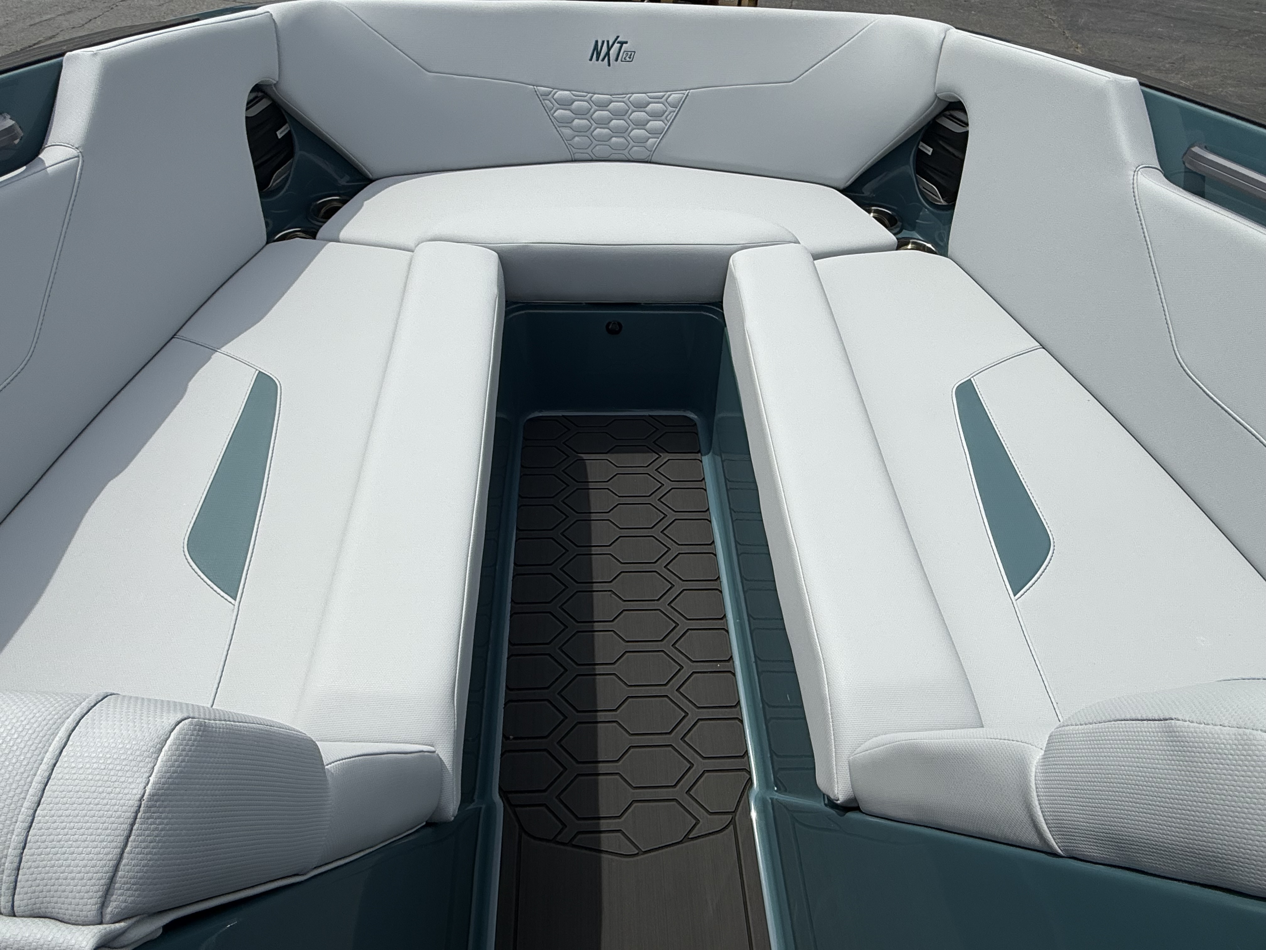 2027 MasterCraft NXT24 Sport Boat