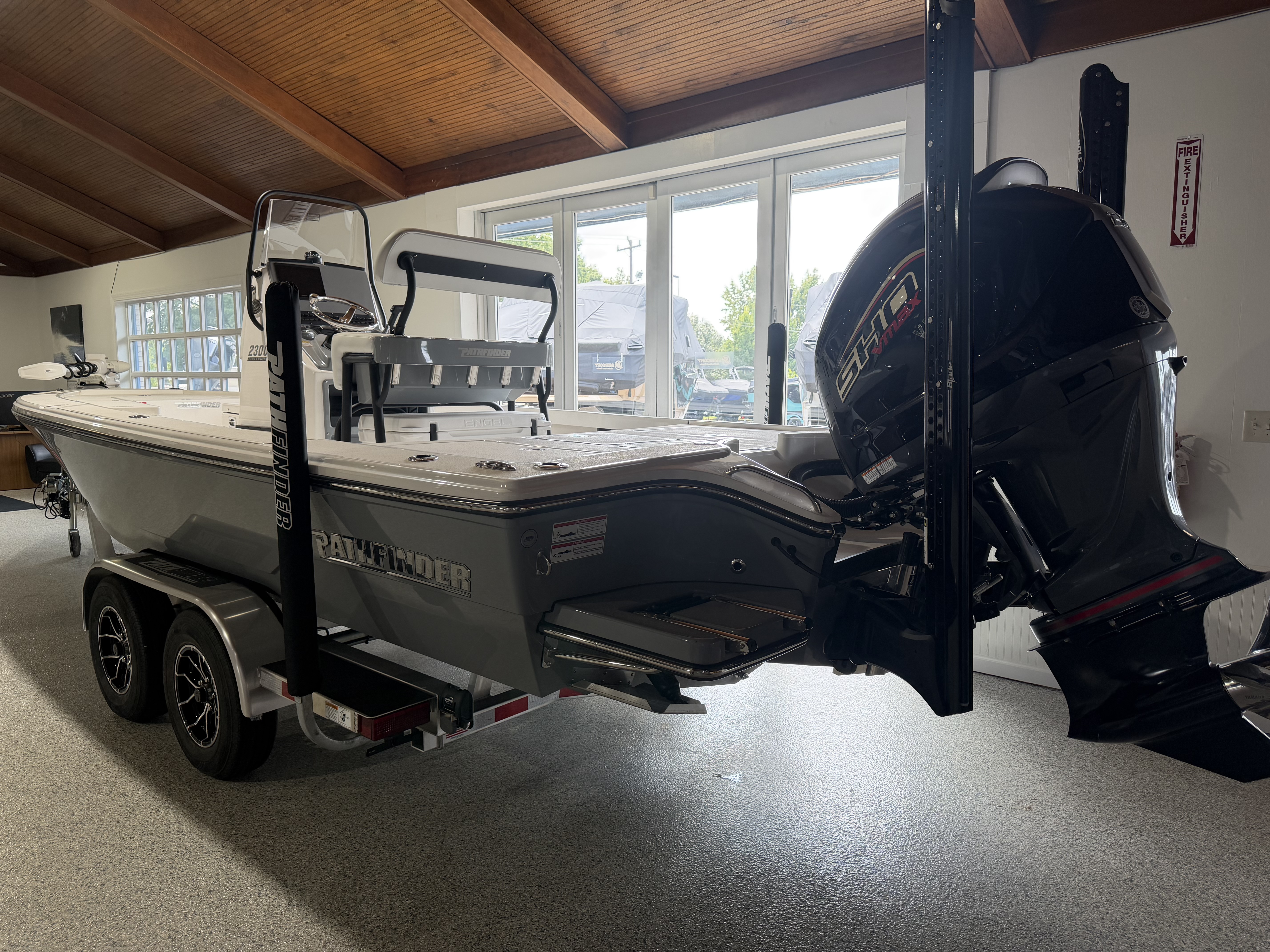 2027 Pathfinder 2300 Tournament Fishing Boat
