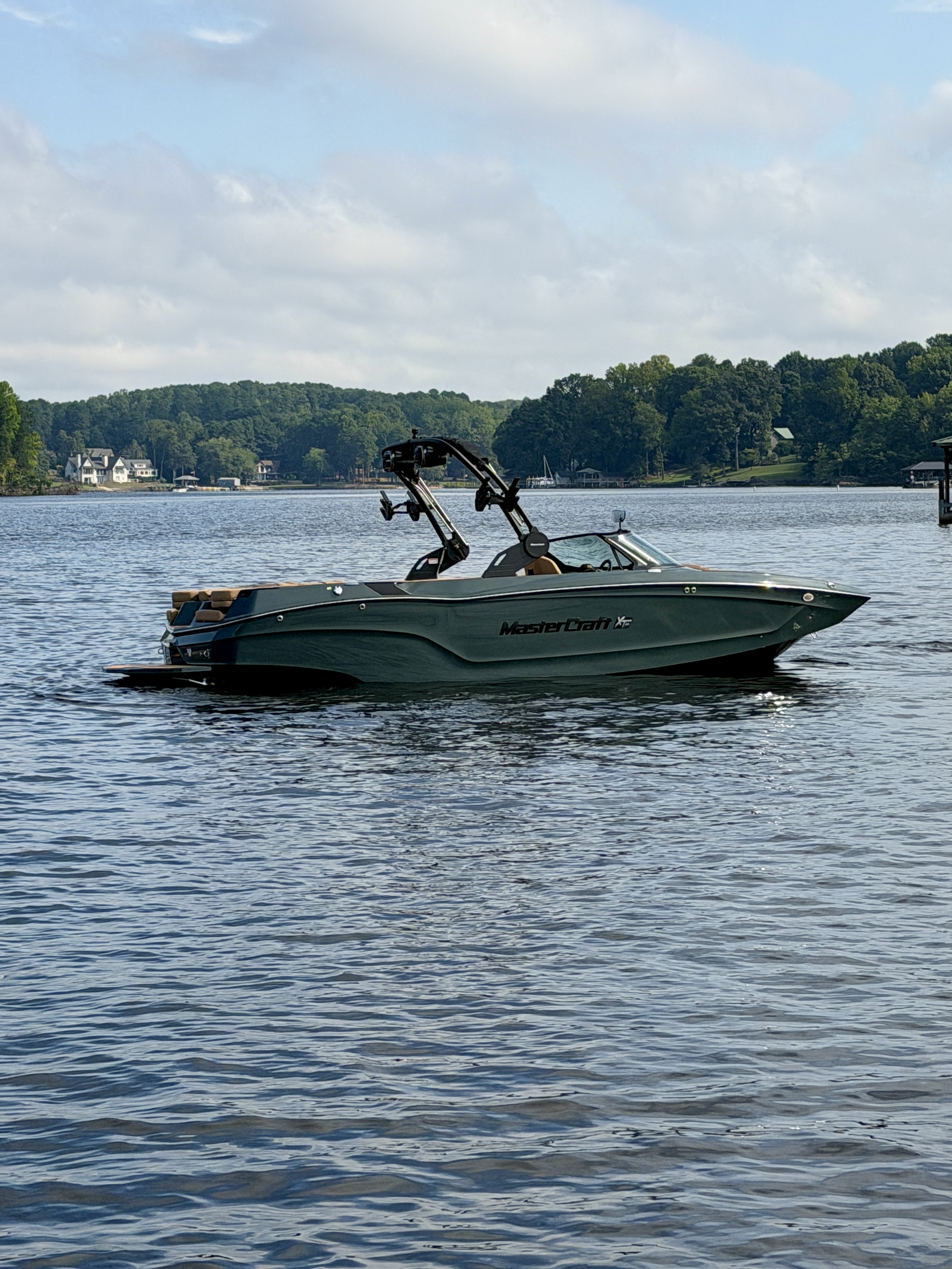 2027 MasterCraft XT24 Sport Boat