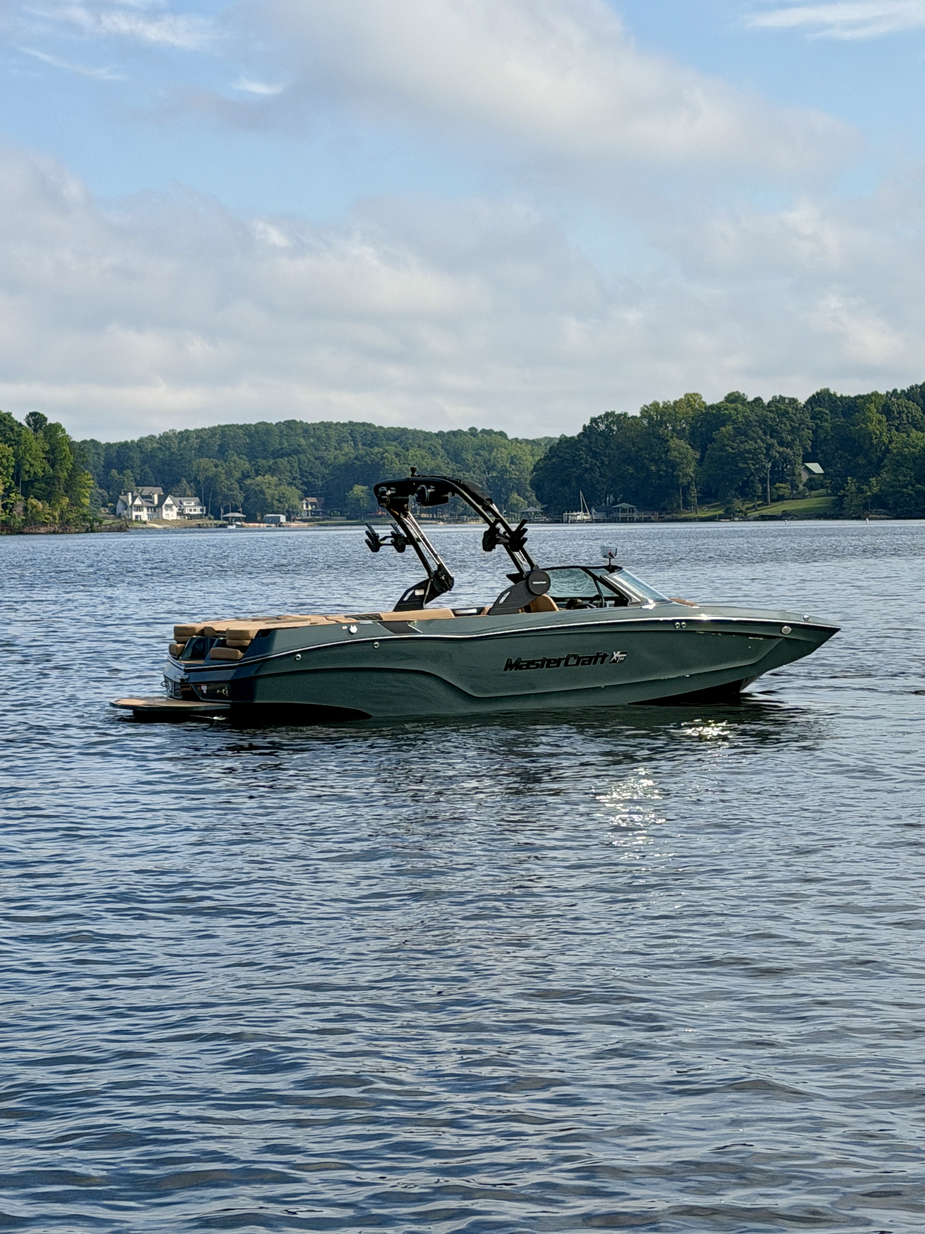 2027 MasterCraft XT24 Sport Boat