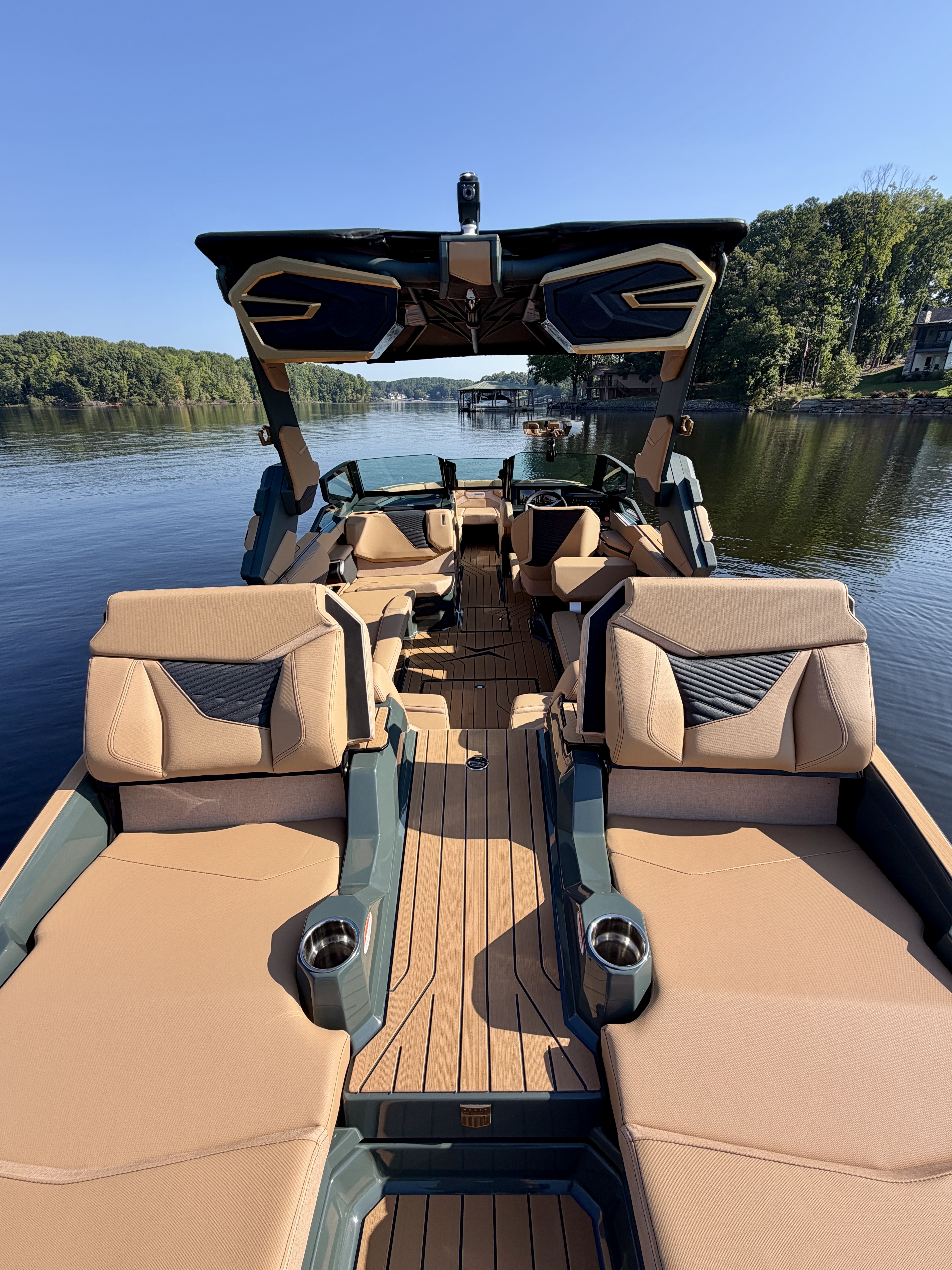2027 MasterCraft X24 Sport Boat