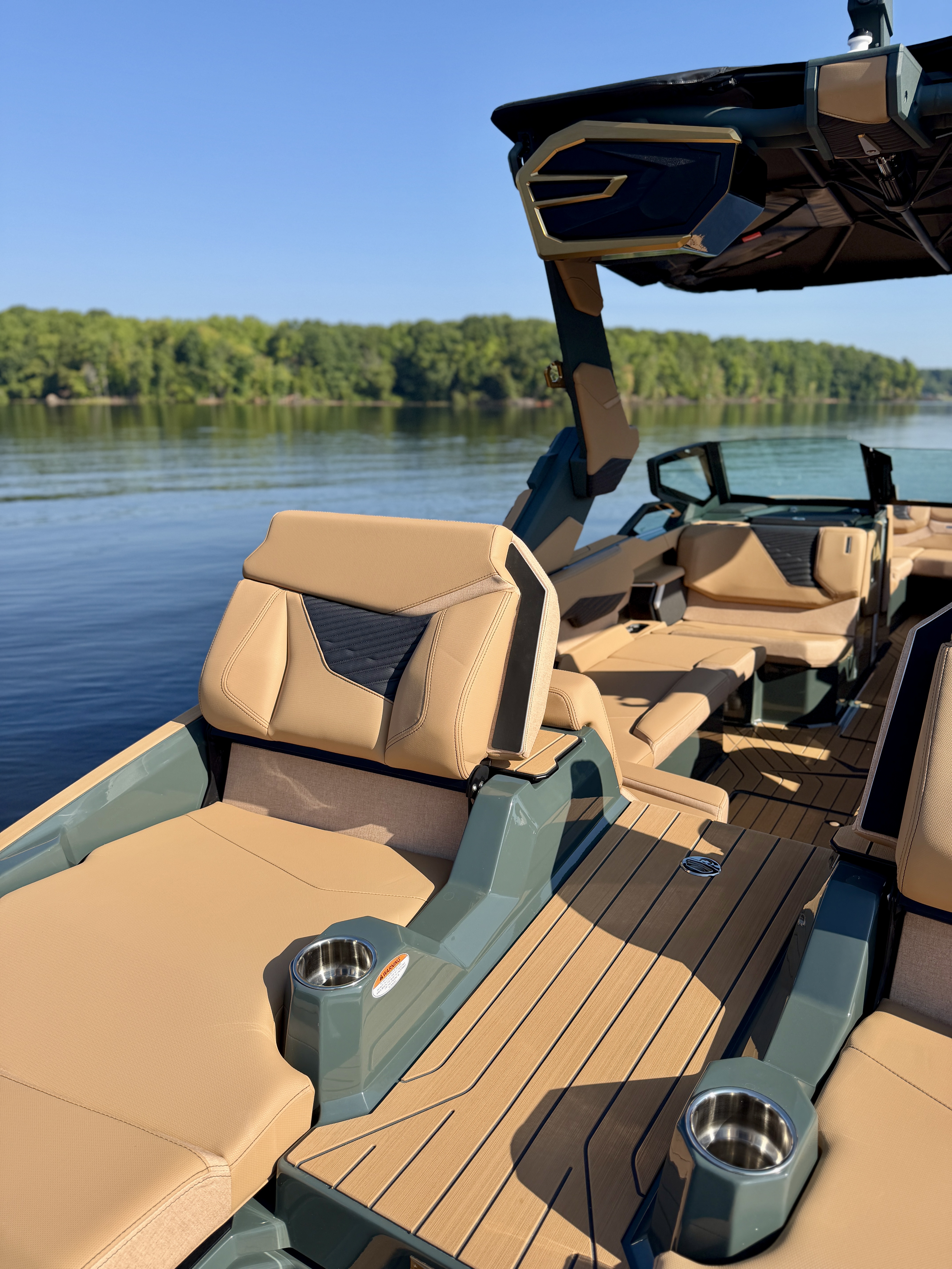 2027 MasterCraft X24 Sport Boat