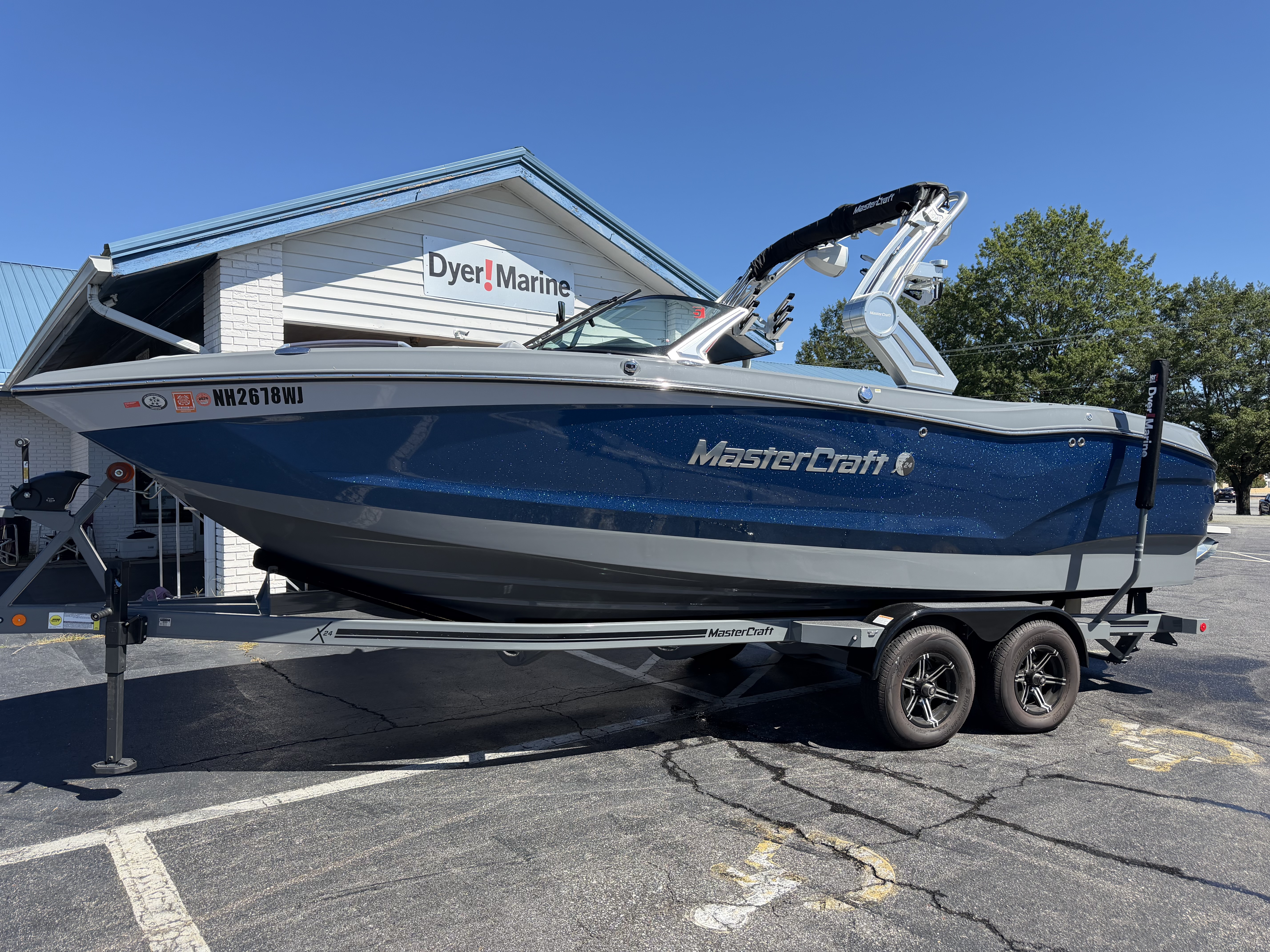 2024 MasterCraft X24 Sport Boat