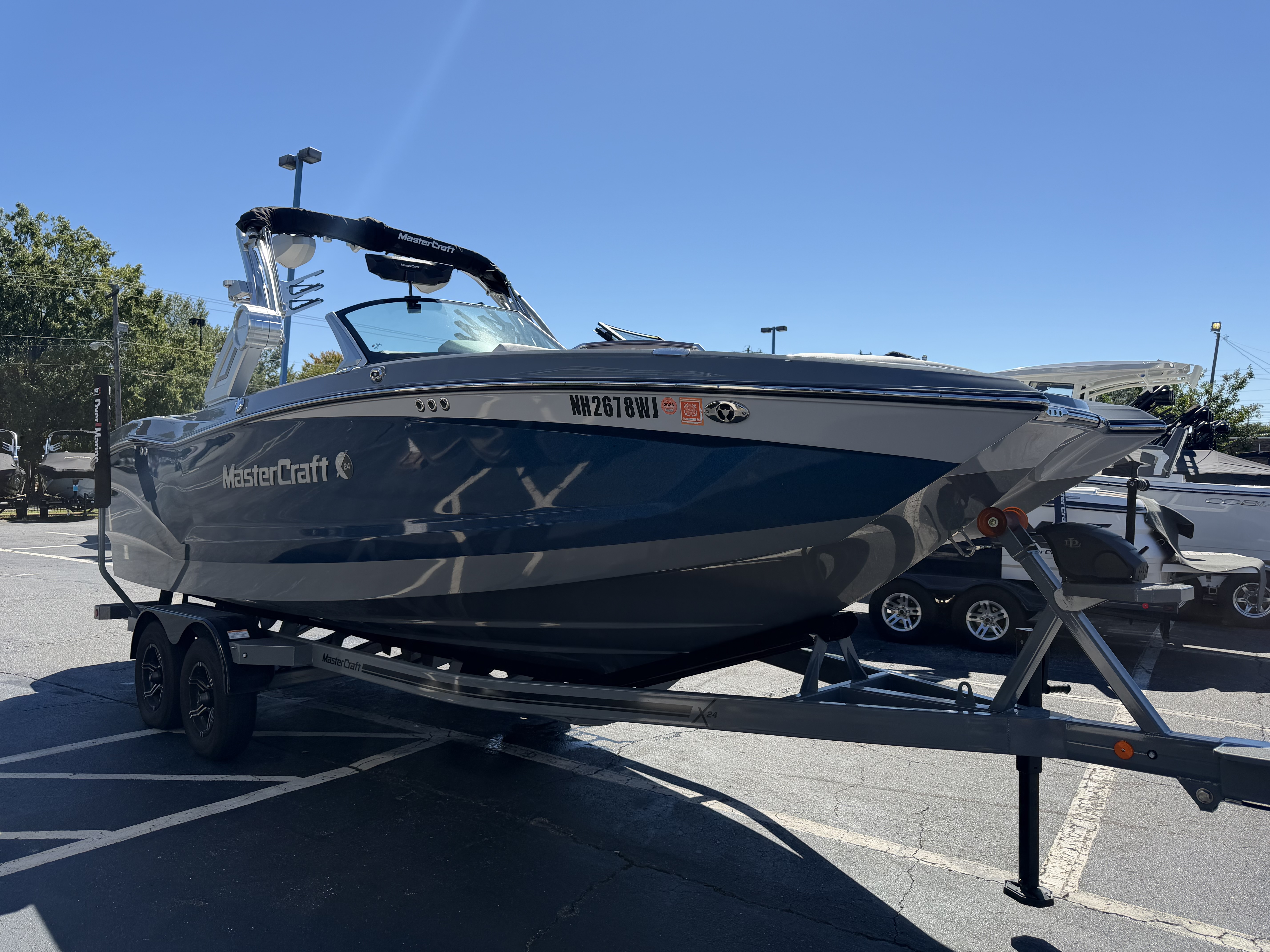 2024 MasterCraft X24 Sport Boat
