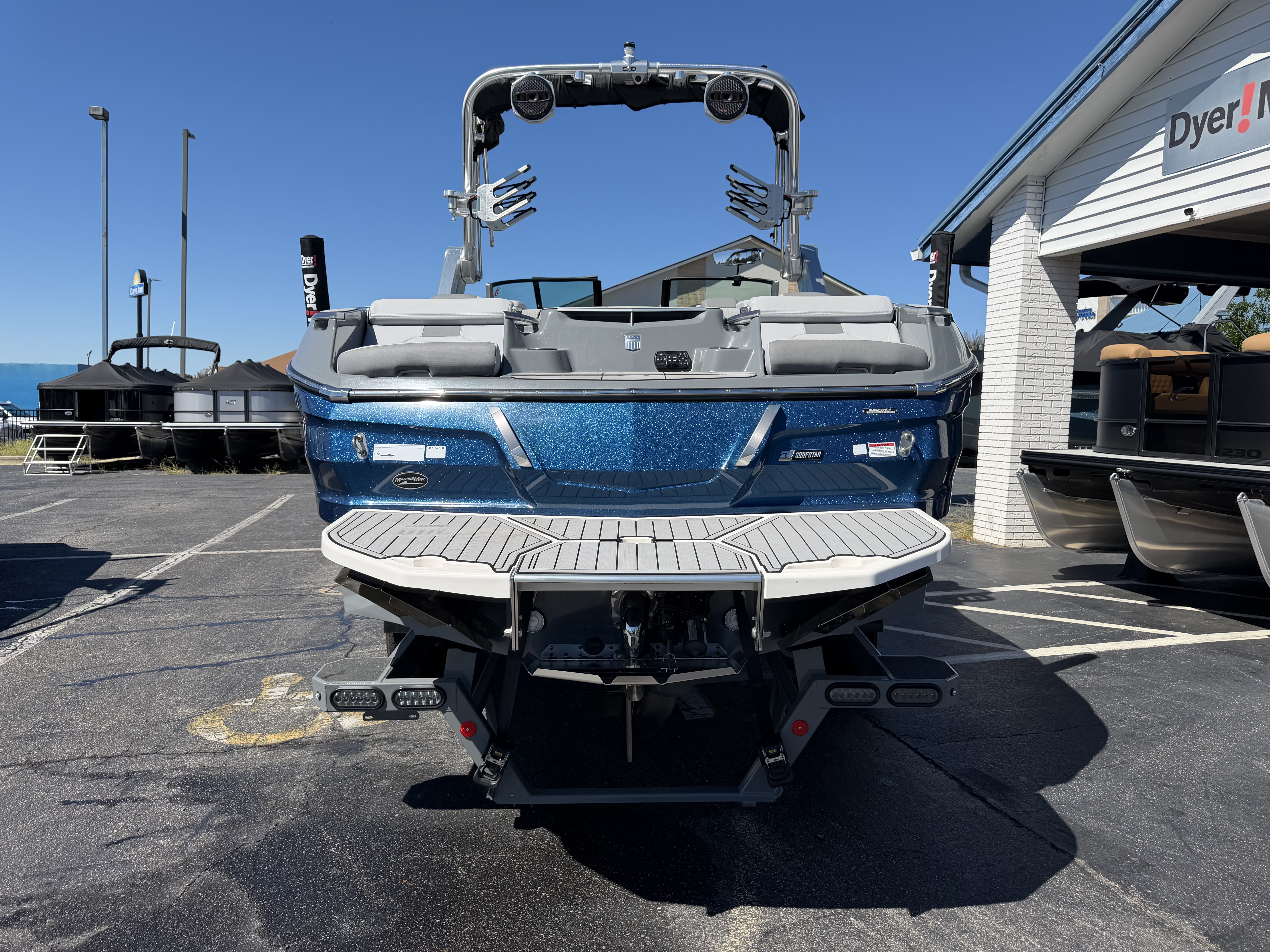 2024 MasterCraft X24 Sport Boat