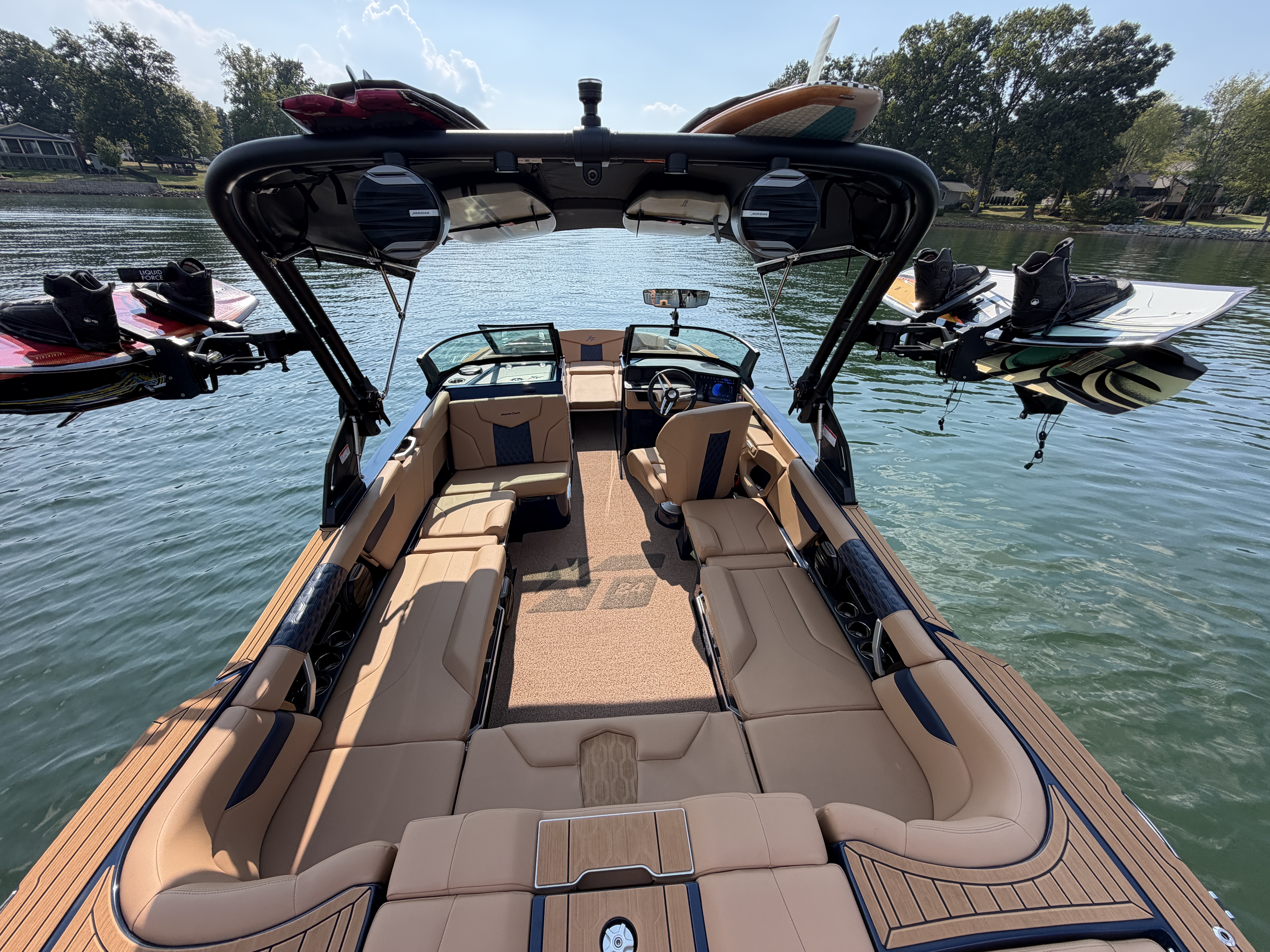 2026 MasterCraft XT24 Sport Boat