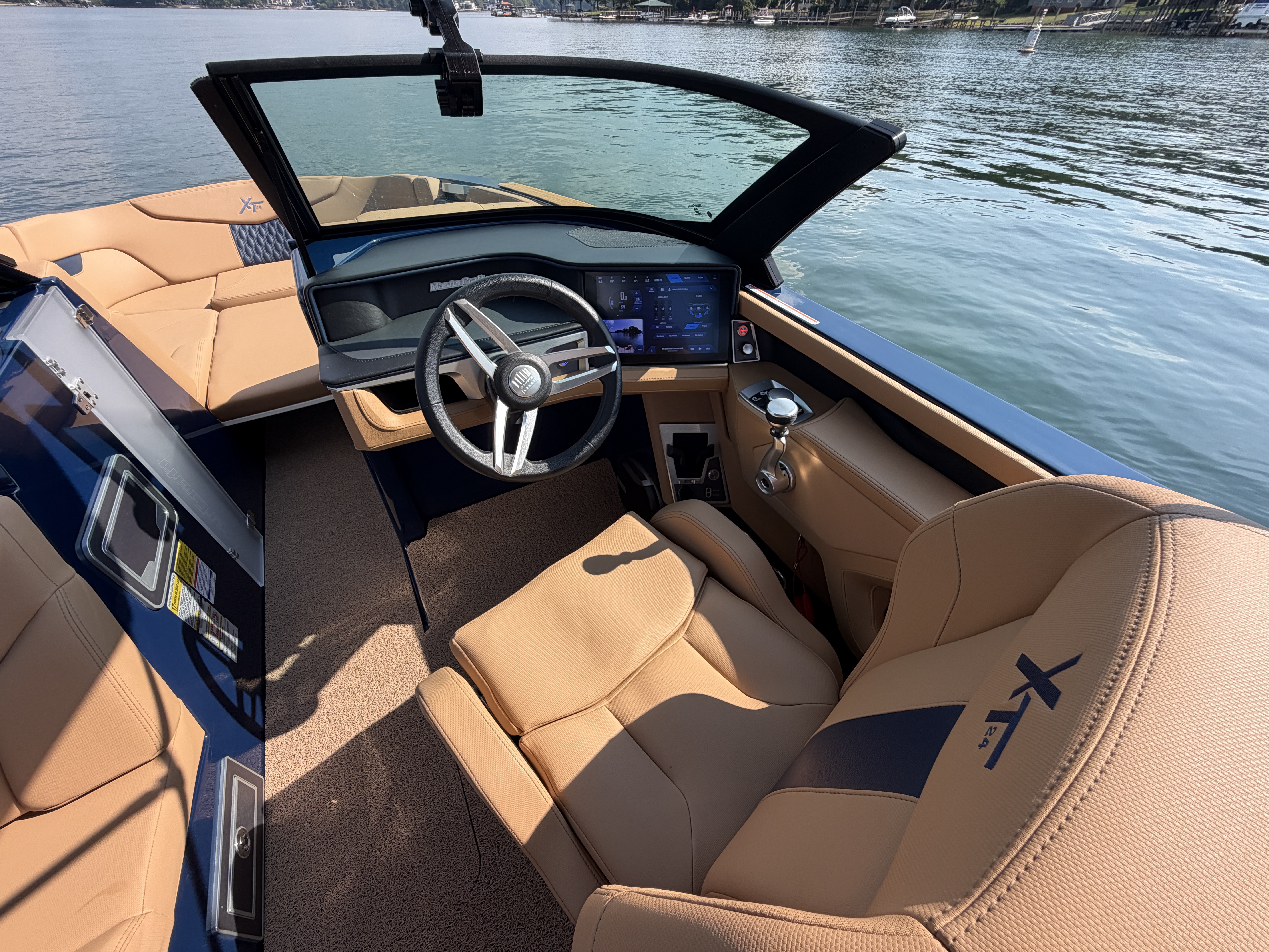 2026 MasterCraft XT24 Sport Boat