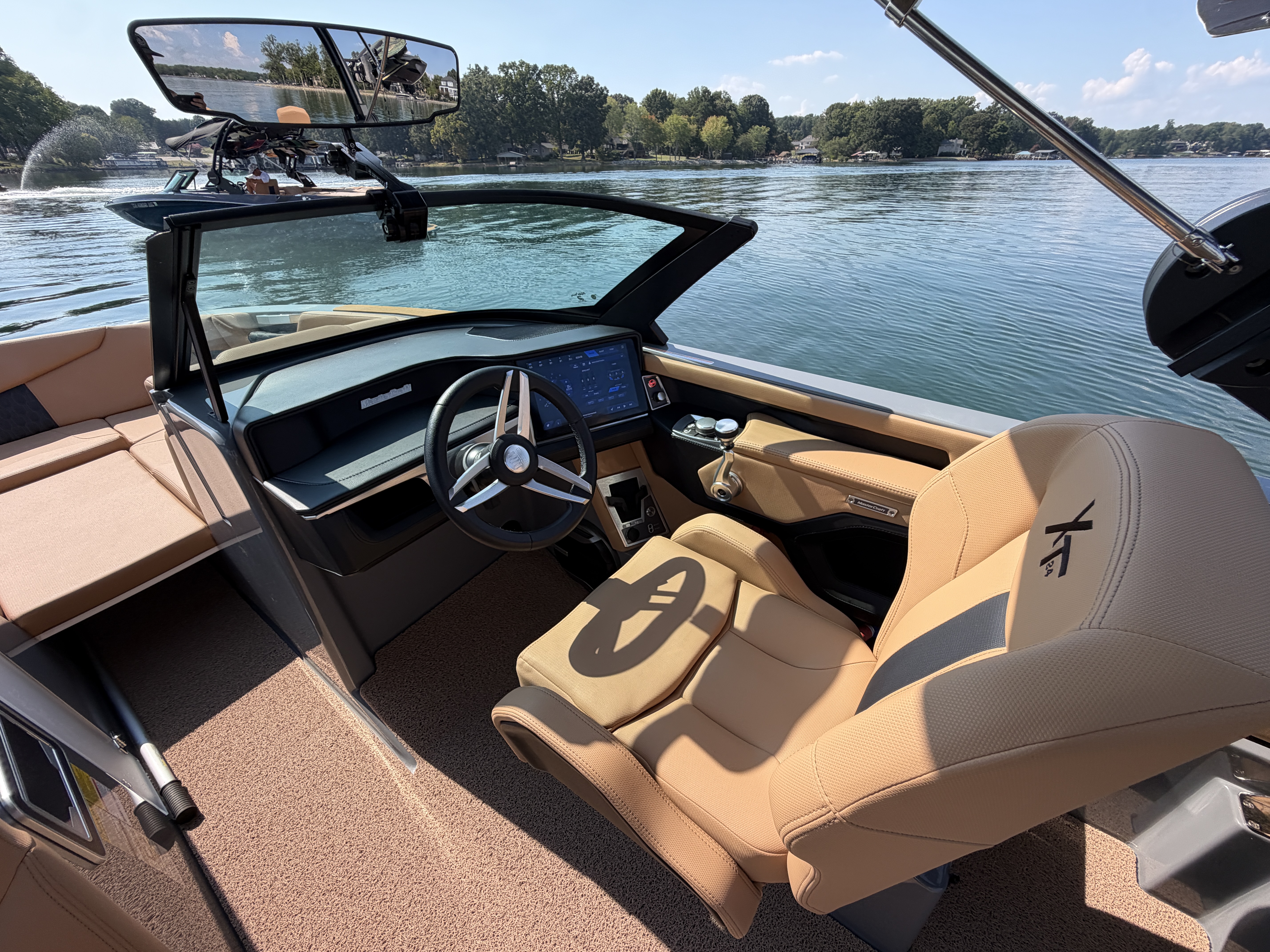 2026 MasterCraft XT24 Sport Boat