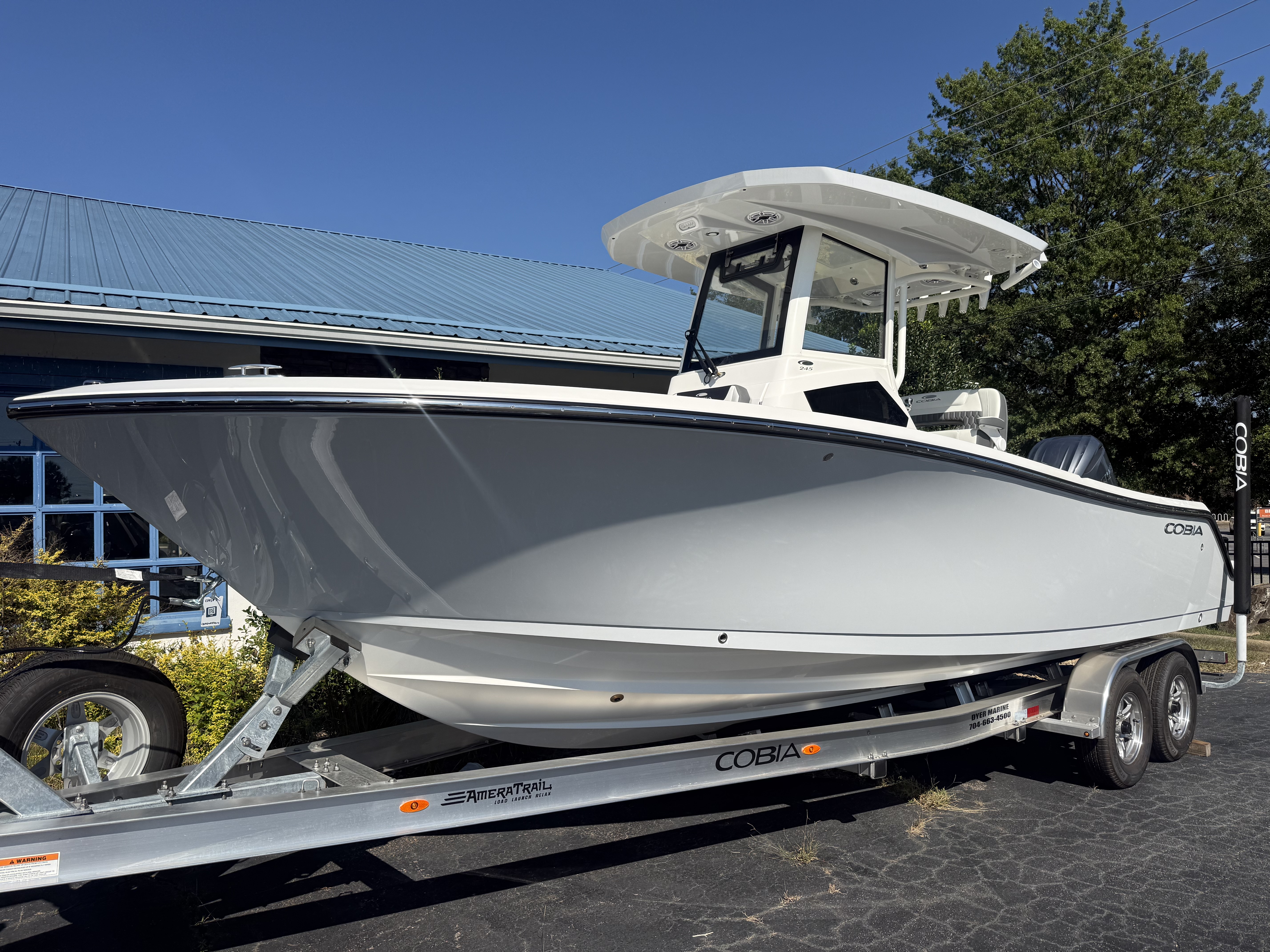 2027 Cobia 245 CC Fishing Boat
