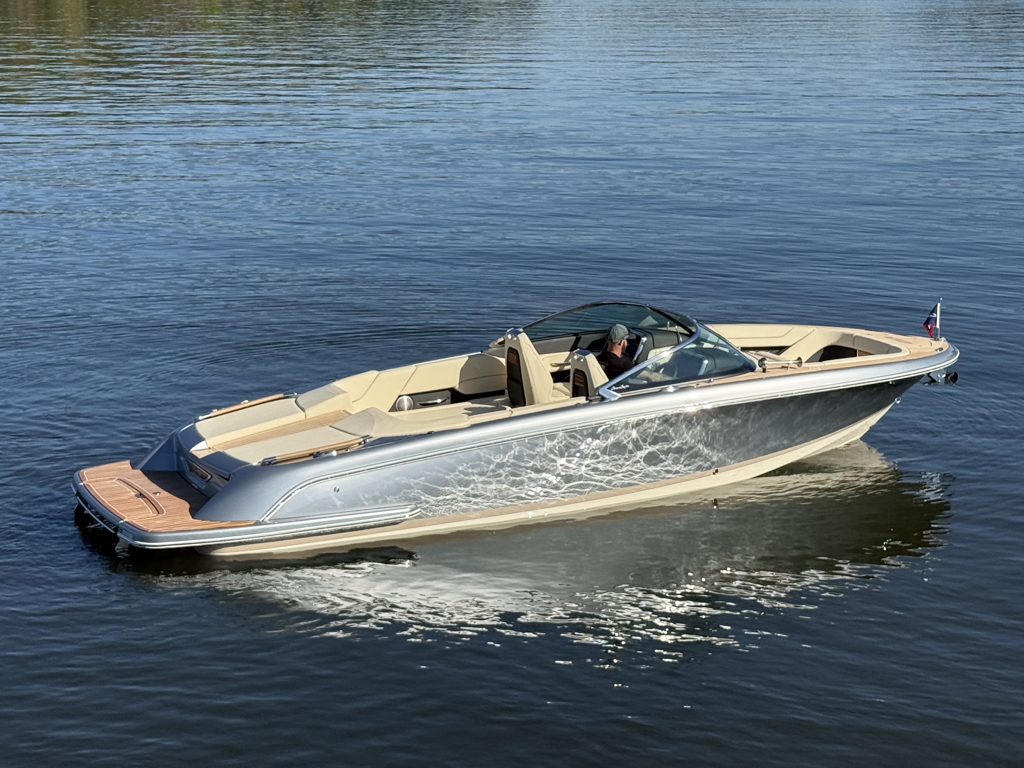 2027 Chris Craft Launch 27 LX Sport Boat